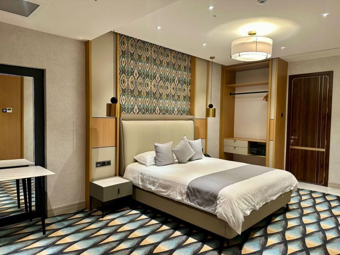 Double Suite
