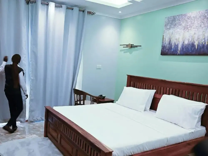 Neon Hotel Ntinda