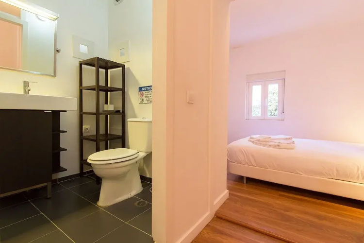 Typical Tailor Made Flat in Central Graça