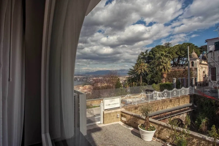 Classic Apartment with sea view