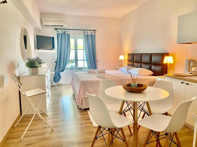 Agios Ioannis luxurious beachfront studio
