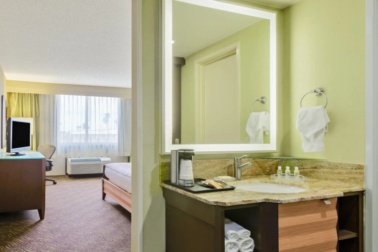 1 Bedroom Double Suite