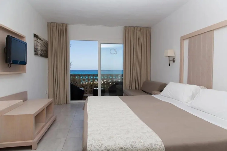 Studio with sea view