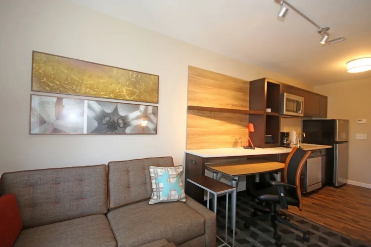 1 Bedroom Suite