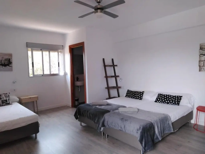 Standard Triple room