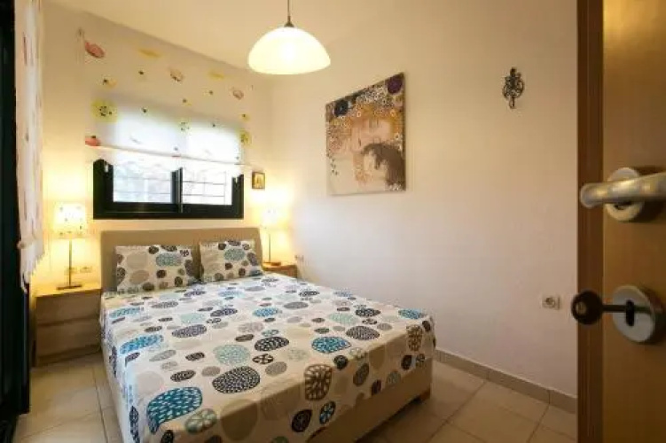 4bdr Beachfront House In Kalandra