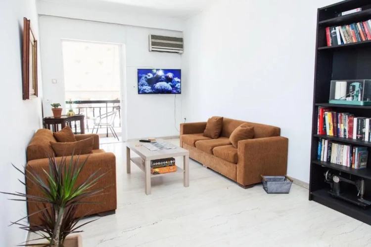 2 Bedrooms Apartment