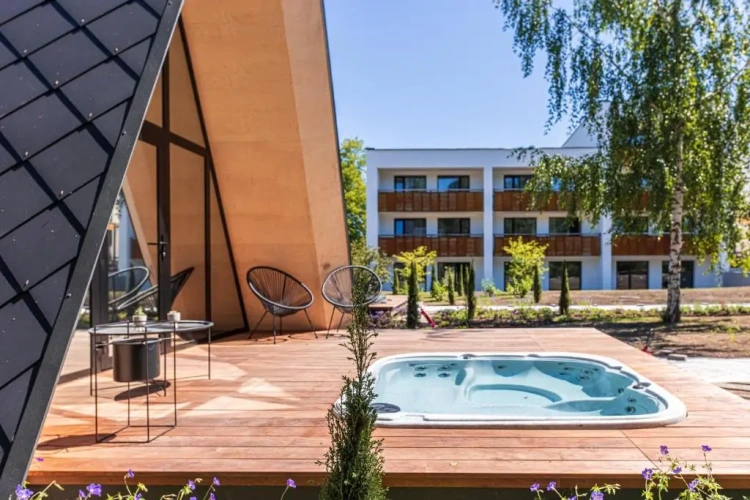 Apartment with balcony