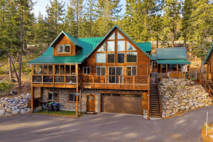 3 Bedrooms Cottage