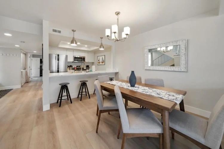 4 Bedrooms Cottage