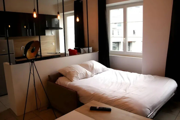 Downtown Living With a View, Ideal for 4
