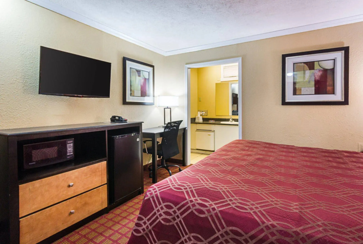 Rodeway Inn West Dodge