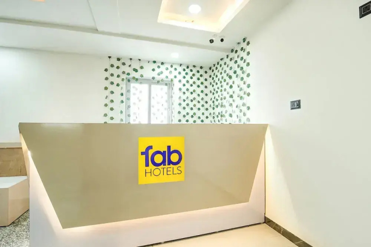 Fabhotel Royal Carpet