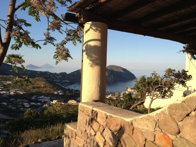 2 Bedrooms Villa