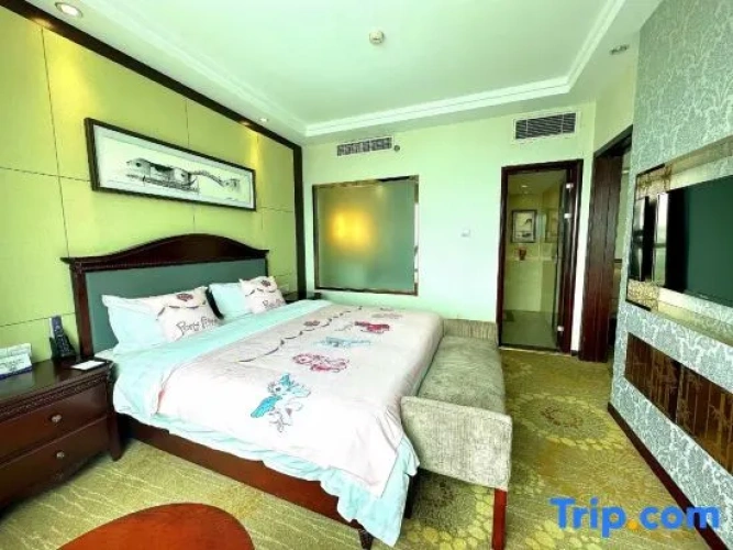 Business Double Suite with lake view