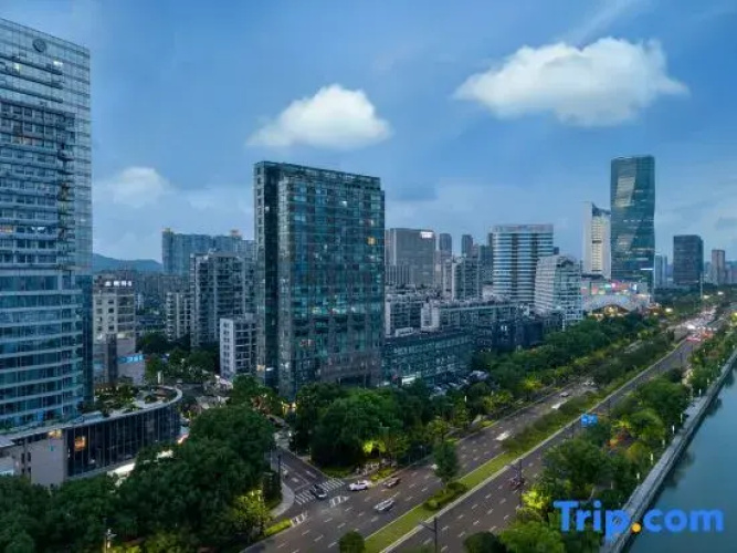 Yulan Hotel