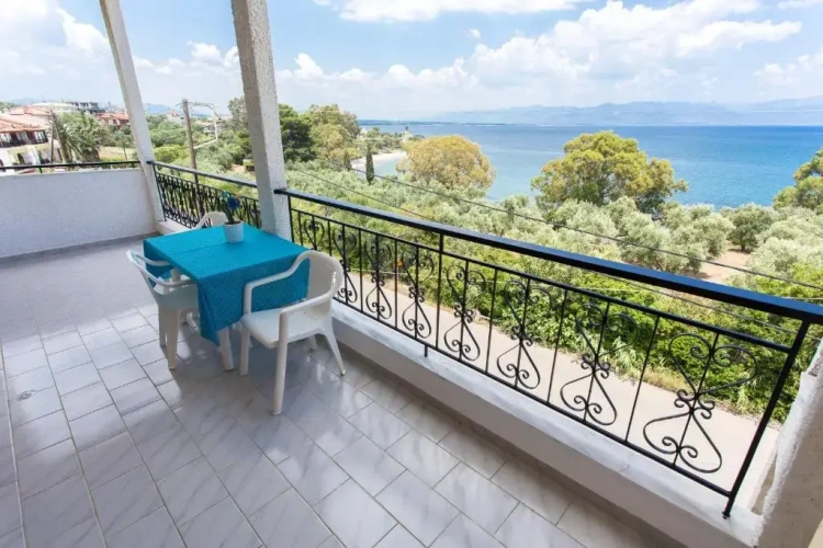 Apartment with sea view