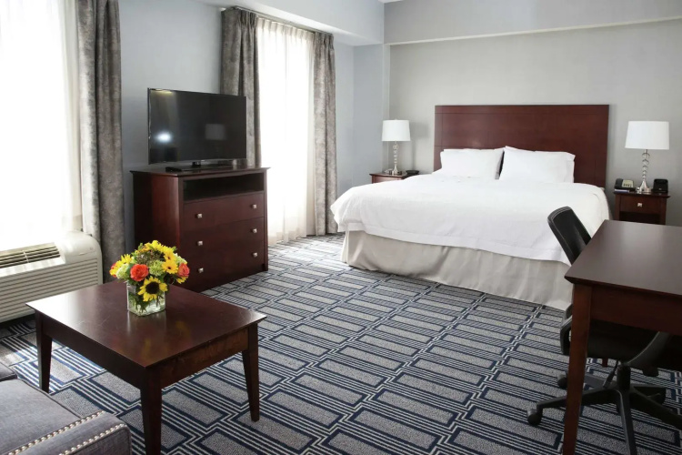 Hampton Inn & Suites Providence Downtown