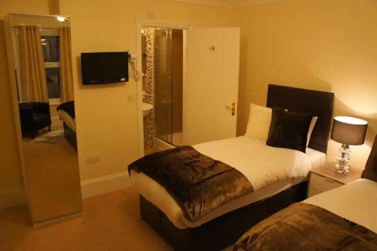Sapphire Hotel