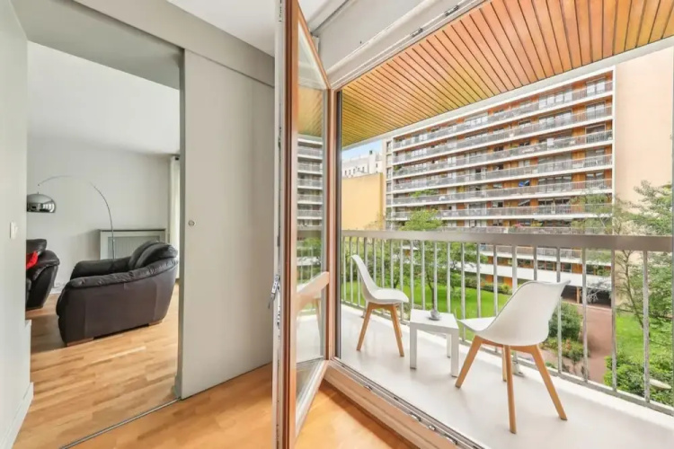 Spacious Apartment With Balcony -11th- Mobility le