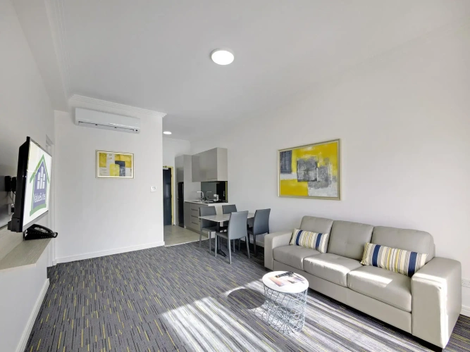 1 Bedroom Suite