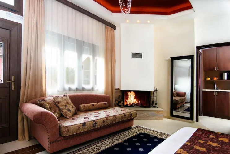 Arktos Suites