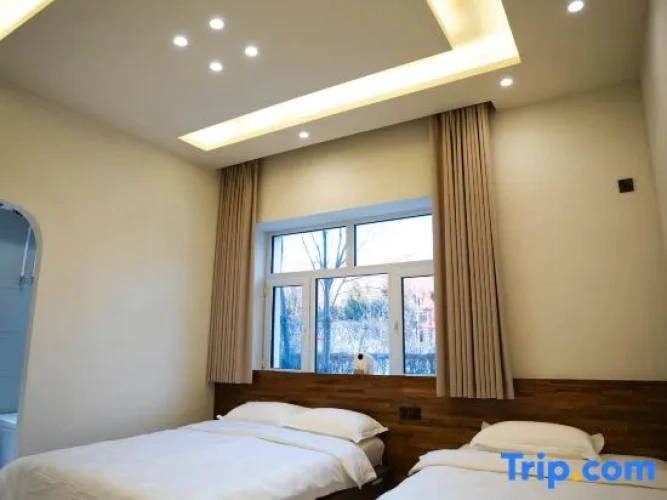 5 Bedrooms Luxury Villa