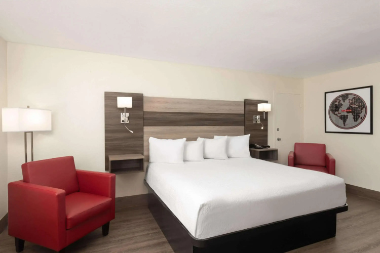 Ramada by Wyndham Kingman