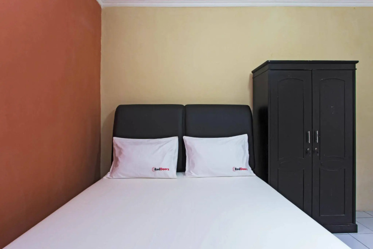 RedDoorz Pesanggrahan
