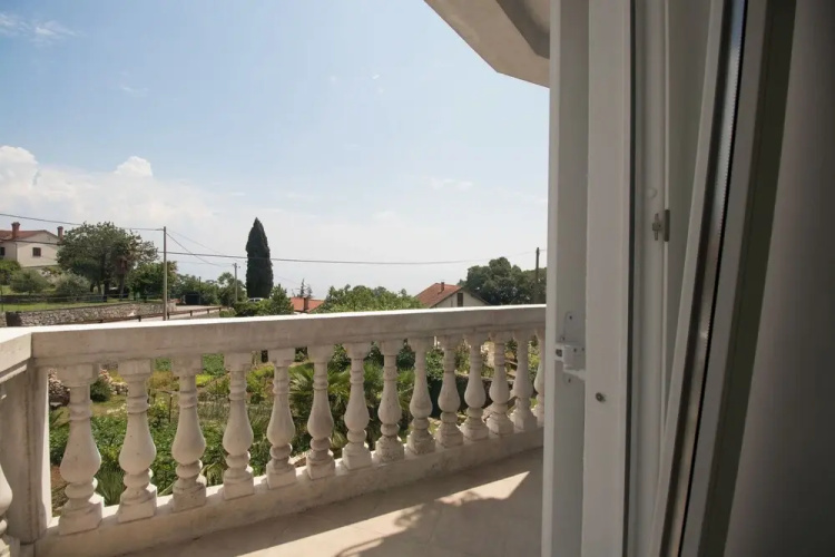 Apartment Mladen