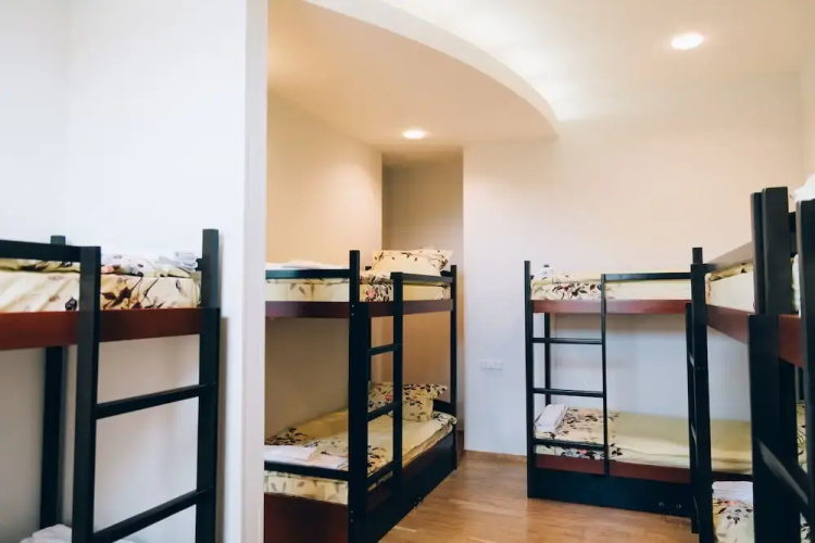 Hostel-Home