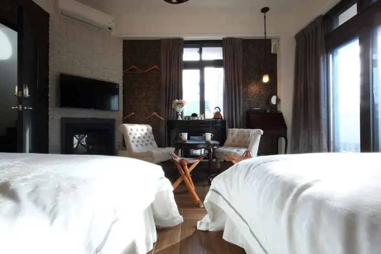 Ya Ti Qing Lu B&B