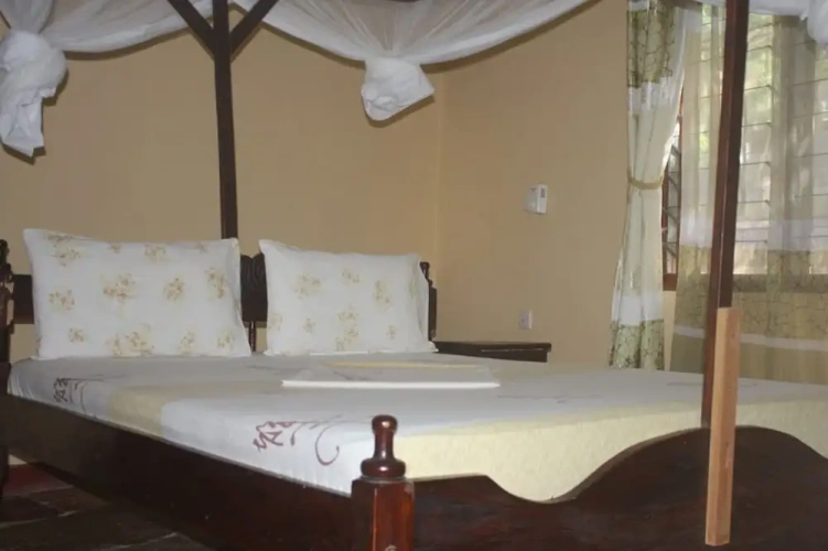2 Bedrooms Bungalow