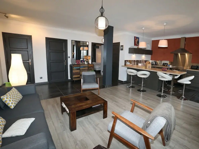 Central, spacious and comfortable 2 bedroom