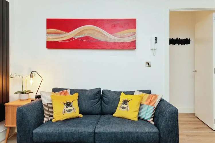Solihull Modern Living - 1 Bed Apartment
