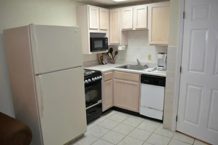 River Place Condos 609 1BD, 2 Bath