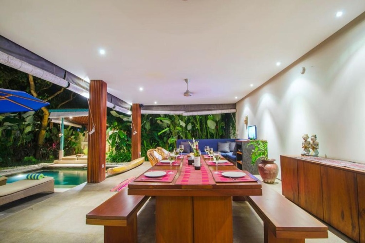 3 Bedrooms Villa