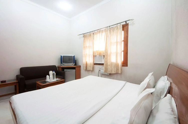 Hotel Basera