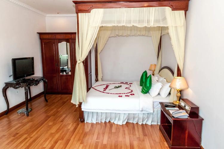 Angkor Holiday Hotel