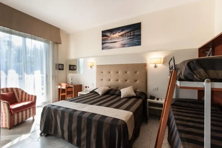 Standard Quadruple room with balcony