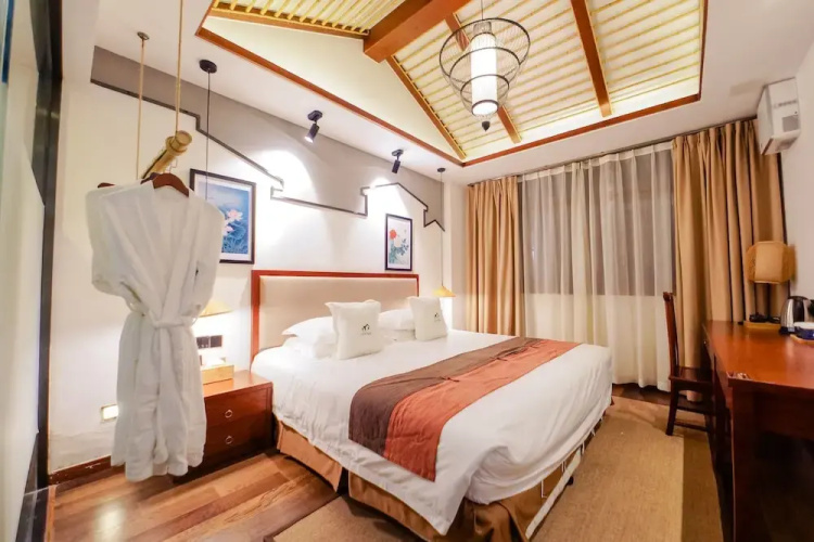 CQJ Lestay Hotel