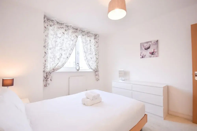 Town or Country - Splash Apartments