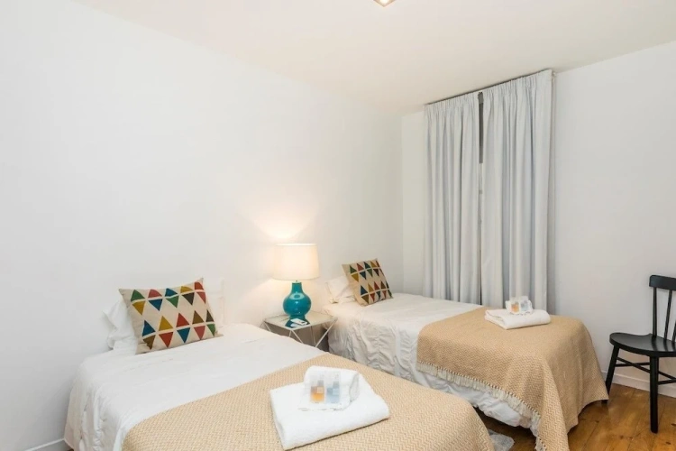 2 Bedrooms Apartment