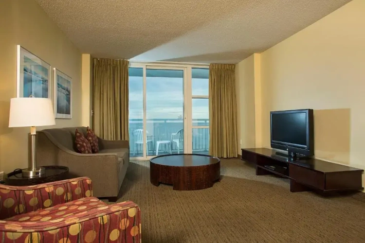 2 Bedrooms Suite oceanfront