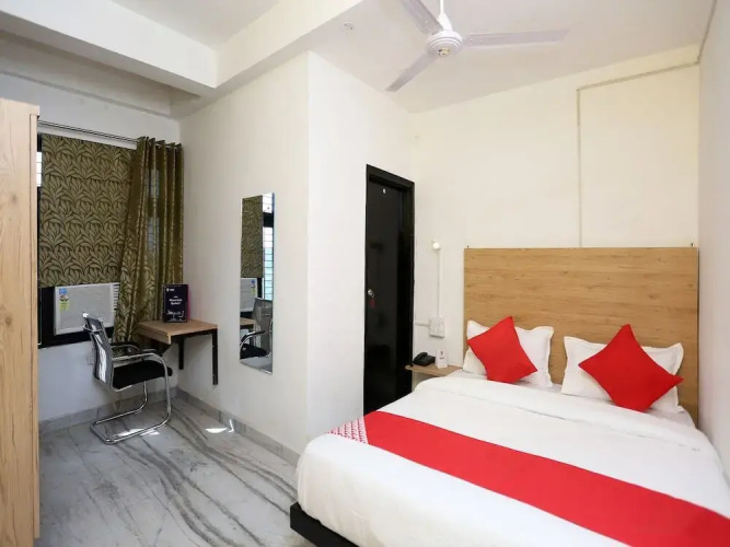 Sona Mansion By OYO Rooms