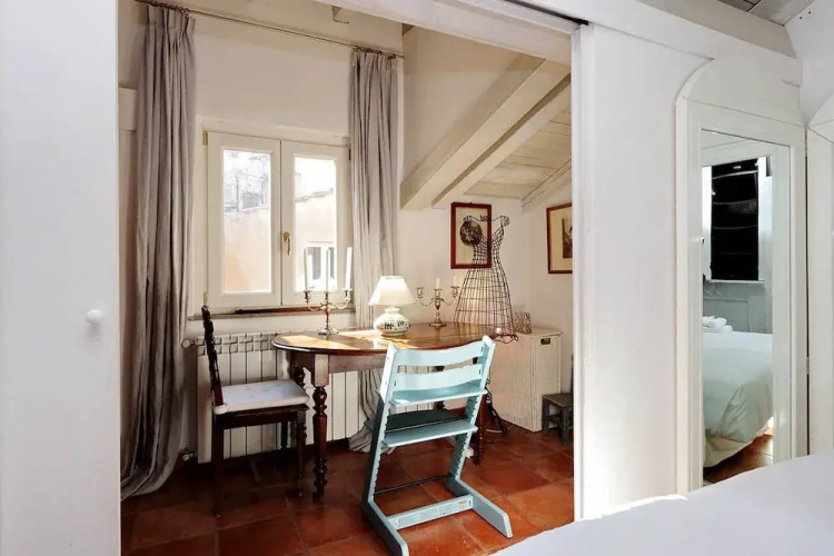 Pantheon Charming Penthouse
