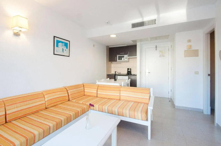 Universal Aparthotel Elisa