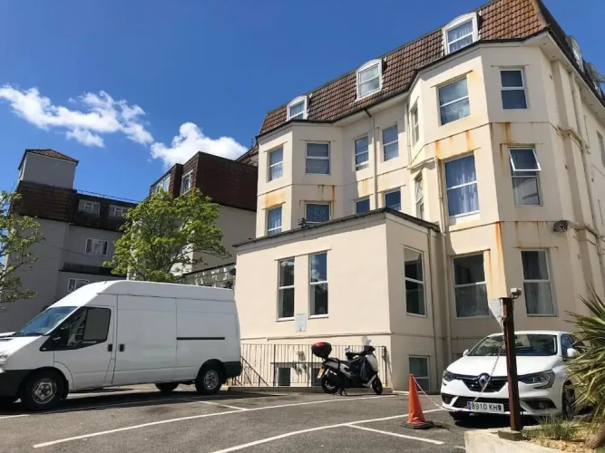 Crystal Beach Hotel - Bournemouth
