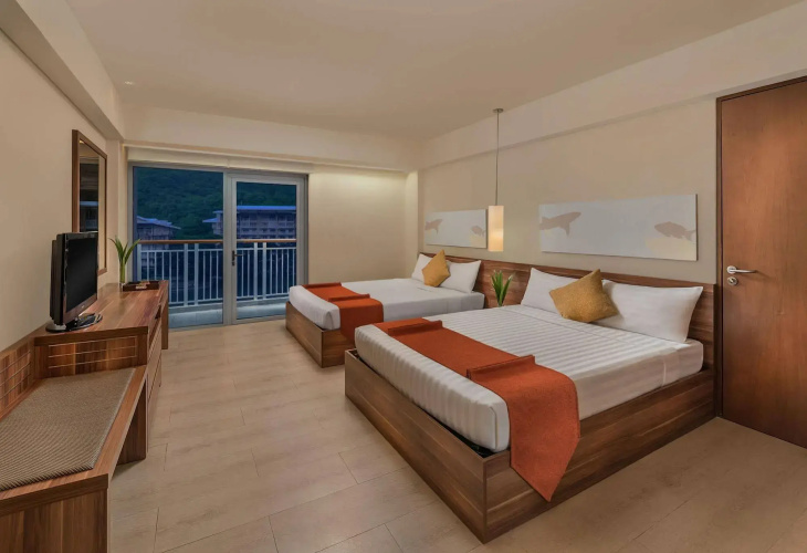 Pico Sands Hotel