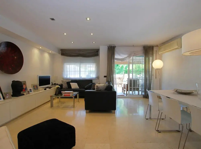 Holidays House